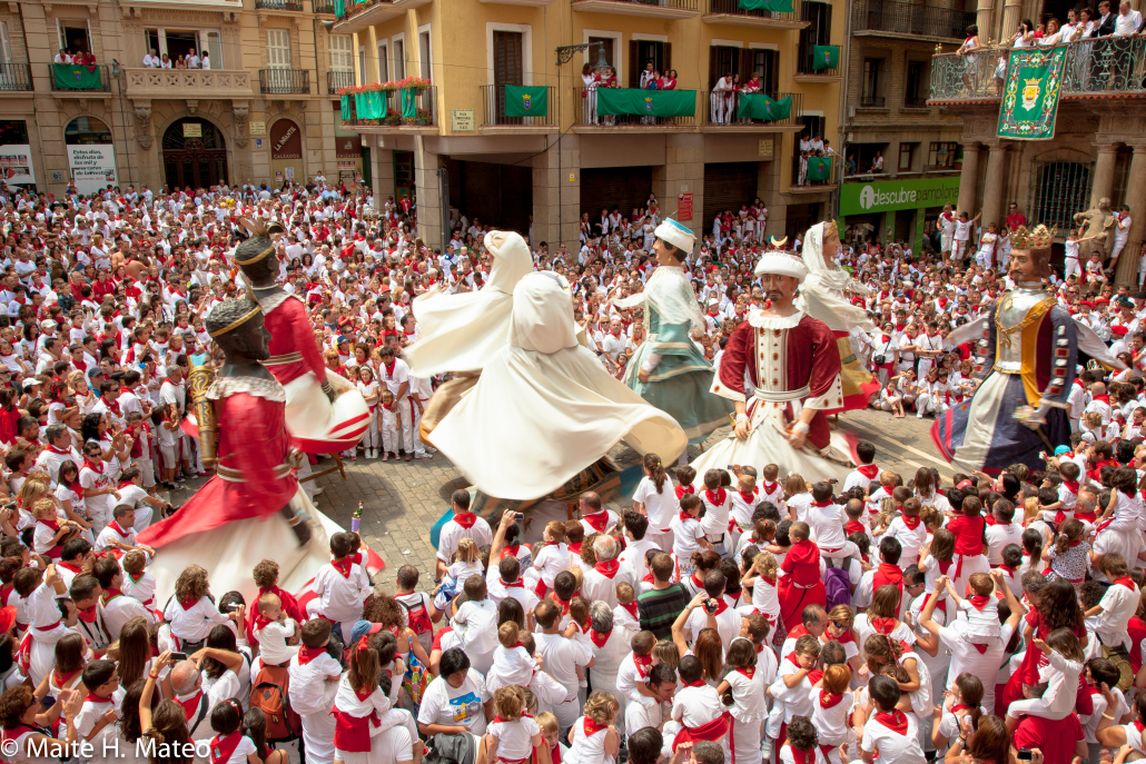 Vive la Auténtica Fiesta de San Fermín con Destino Navarra - Destino ...
